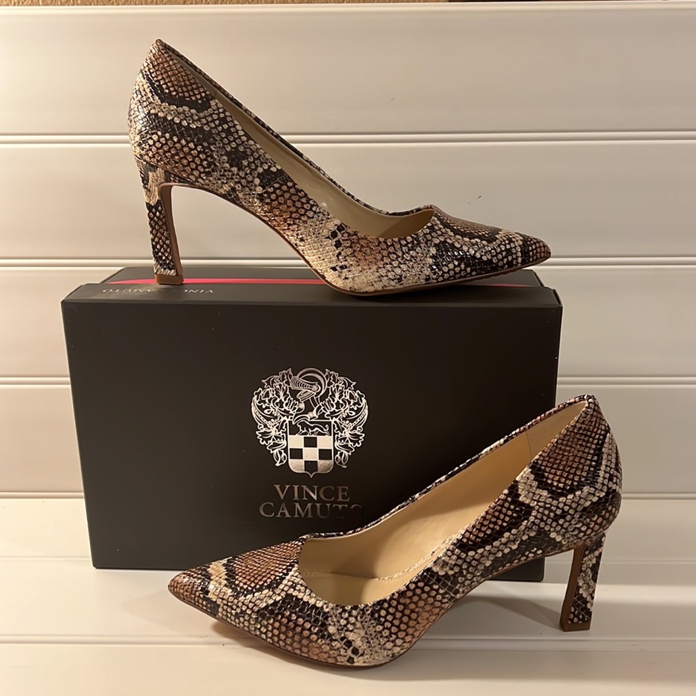 NEW in Box - Vince Camuto Spiced Sand New Snake Shoe.